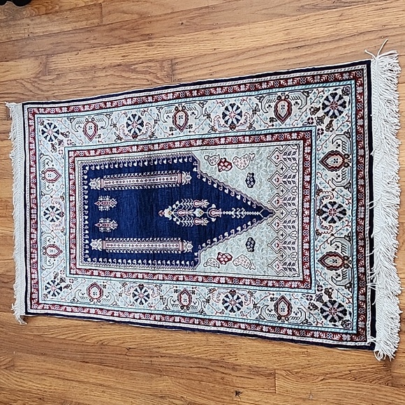 Small Silk Rug from Turkey - Approx. 21.5" by 40" - Picture 1 of 11